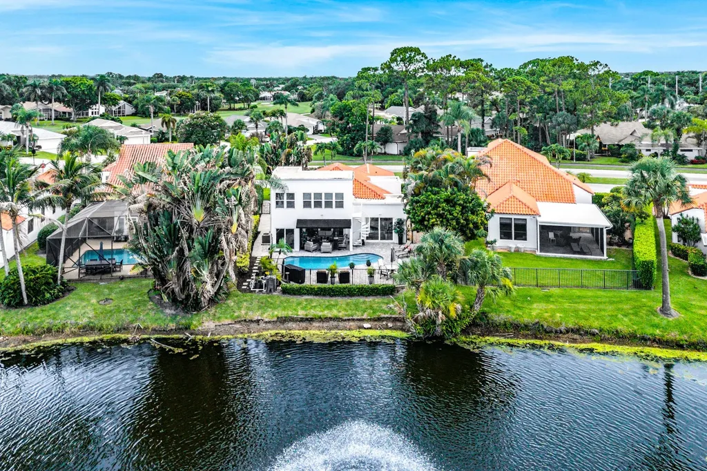 13138 Touchstone Place Palm Beach Gardens FL 33418