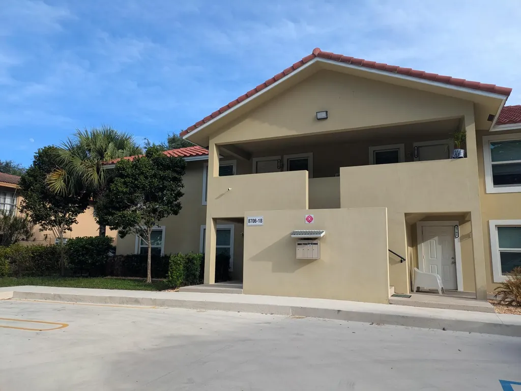 8718 NW 35th Street Coral Springs FL 33065