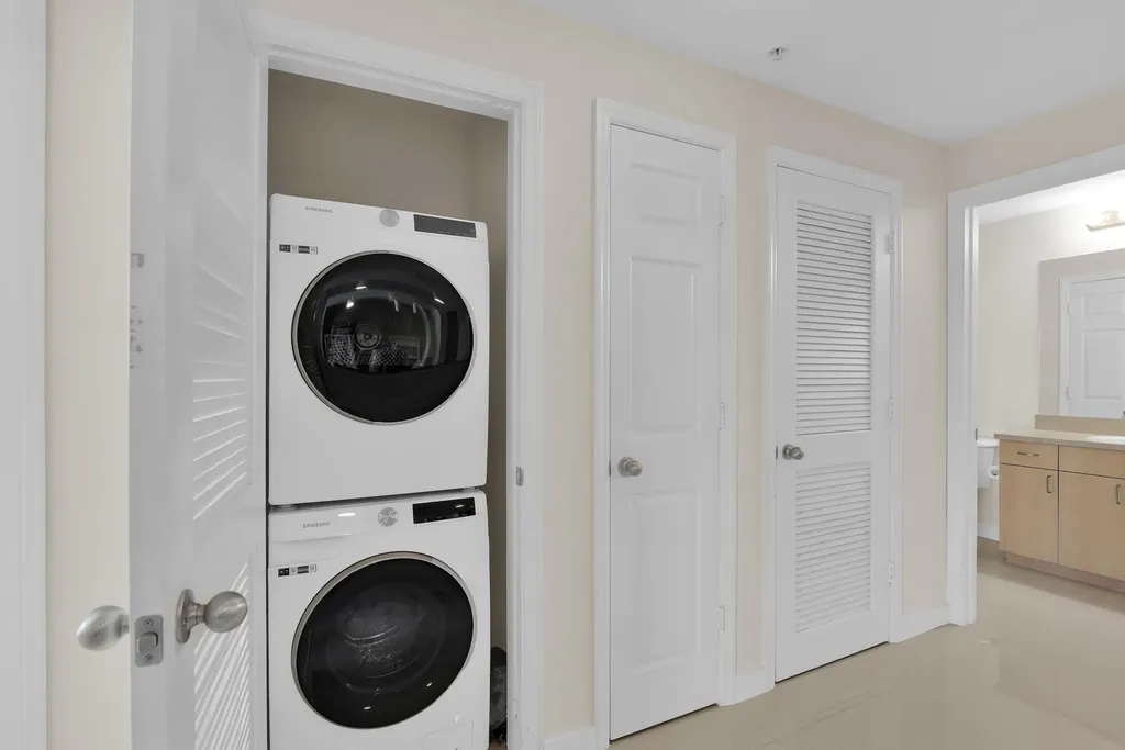 533 NE 3rd Avenue Fort Lauderdale FL 33301