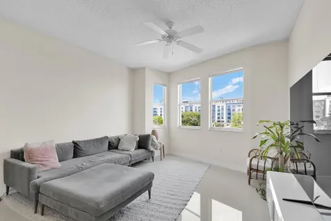 533 NE 3rd Avenue Fort Lauderdale FL 33301