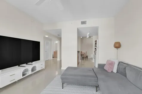 533 NE 3rd Avenue Fort Lauderdale FL 33301
