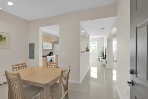 533 NE 3rd Avenue Fort Lauderdale FL 33301