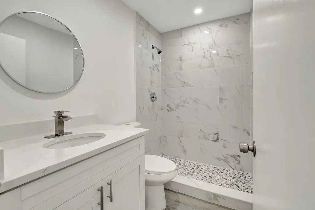 126 Burgundy Delray Beach FL 33484