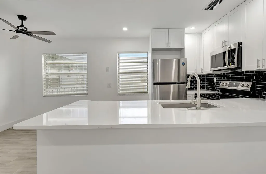 126 Burgundy Delray Beach FL 33484