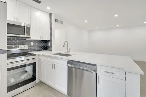 126 Burgundy Delray Beach FL 33484