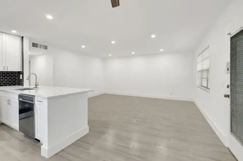 126 Burgundy Delray Beach FL 33484