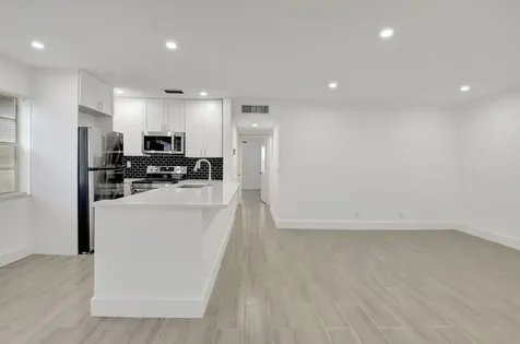126 Burgundy Delray Beach FL 33484