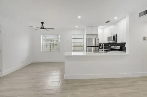 126 Burgundy Delray Beach FL 33484