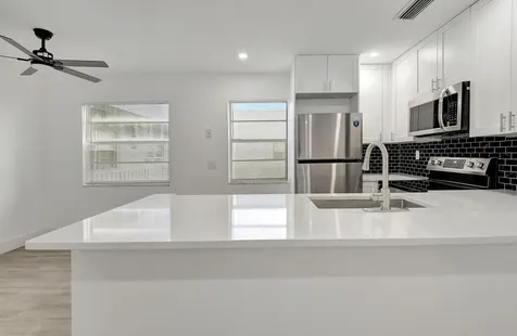 126 Burgundy Delray Beach FL 33484