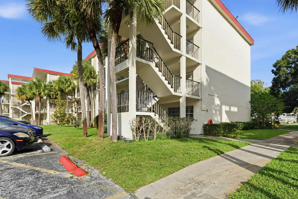 3000 NW 48th Terrace Lauderdale Lakes FL 33313