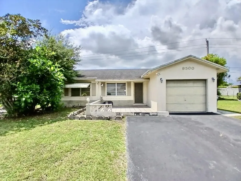 9500 NW 70th Street Tamarac FL 33321