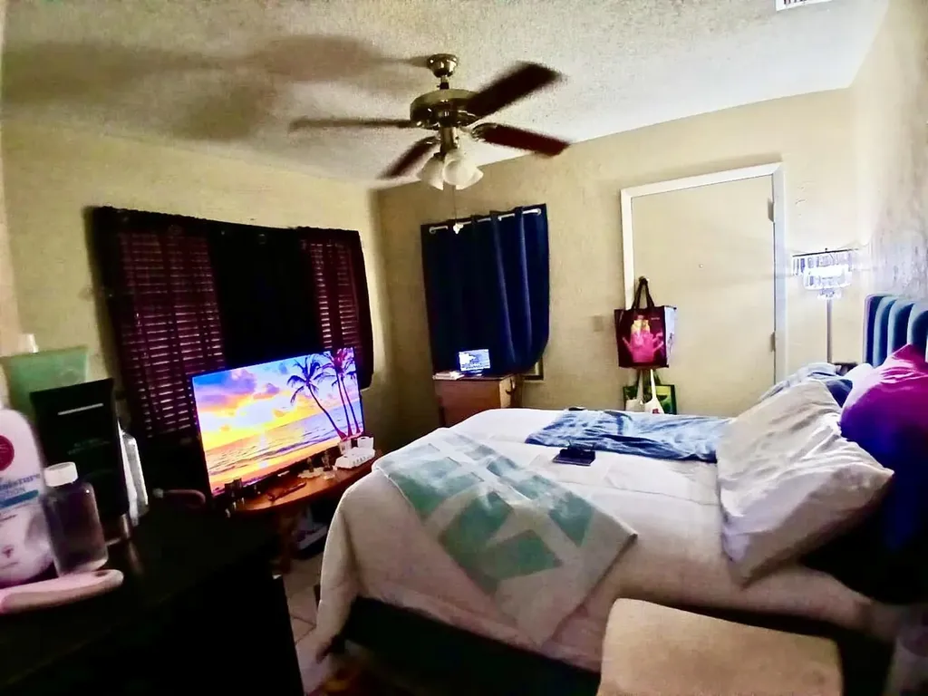 9500 NW 70th Street Tamarac FL 33321