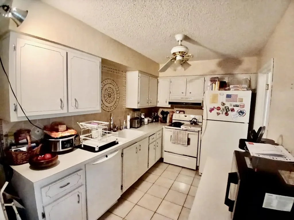9500 NW 70th Street Tamarac FL 33321