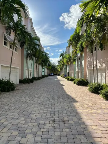 451 NE 1st Street Pompano Beach FL 33060