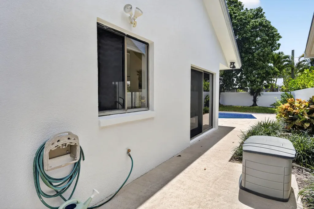 223 E River Park Drive Jupiter FL 33477