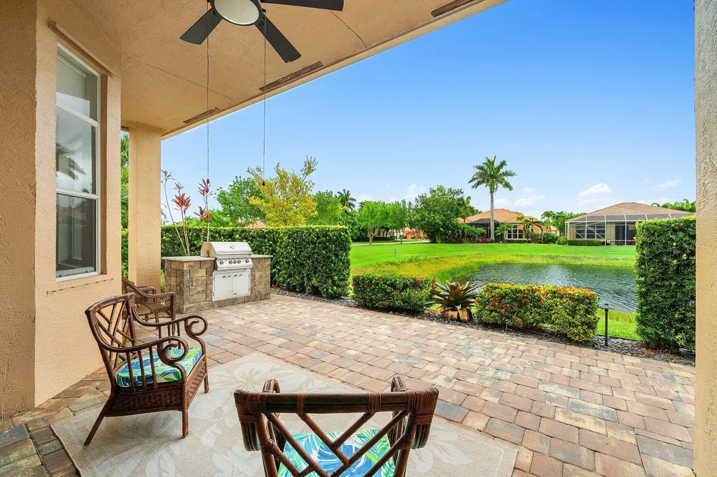 8769 Via Grande E Wellington FL 33411