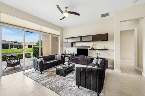 8769 Via Grande E Wellington FL 33411