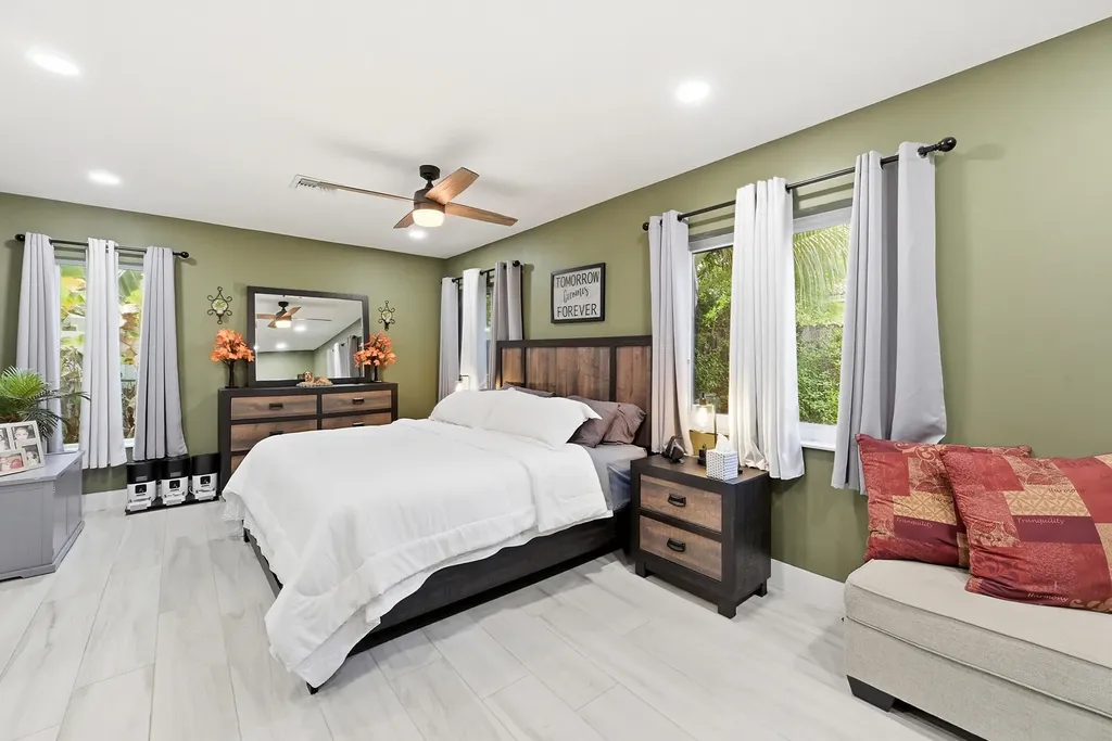 141 SE 8th Street Pompano Beach FL 33060