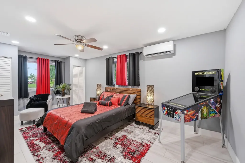 141 SE 8th Street Pompano Beach FL 33060