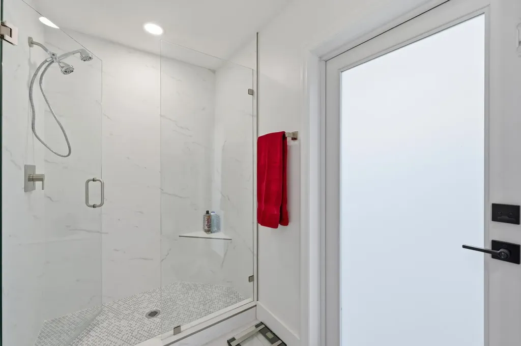 141 SE 8th Street Pompano Beach FL 33060
