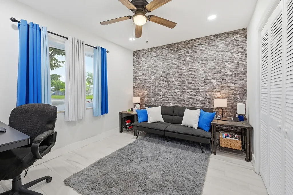 141 SE 8th Street Pompano Beach FL 33060