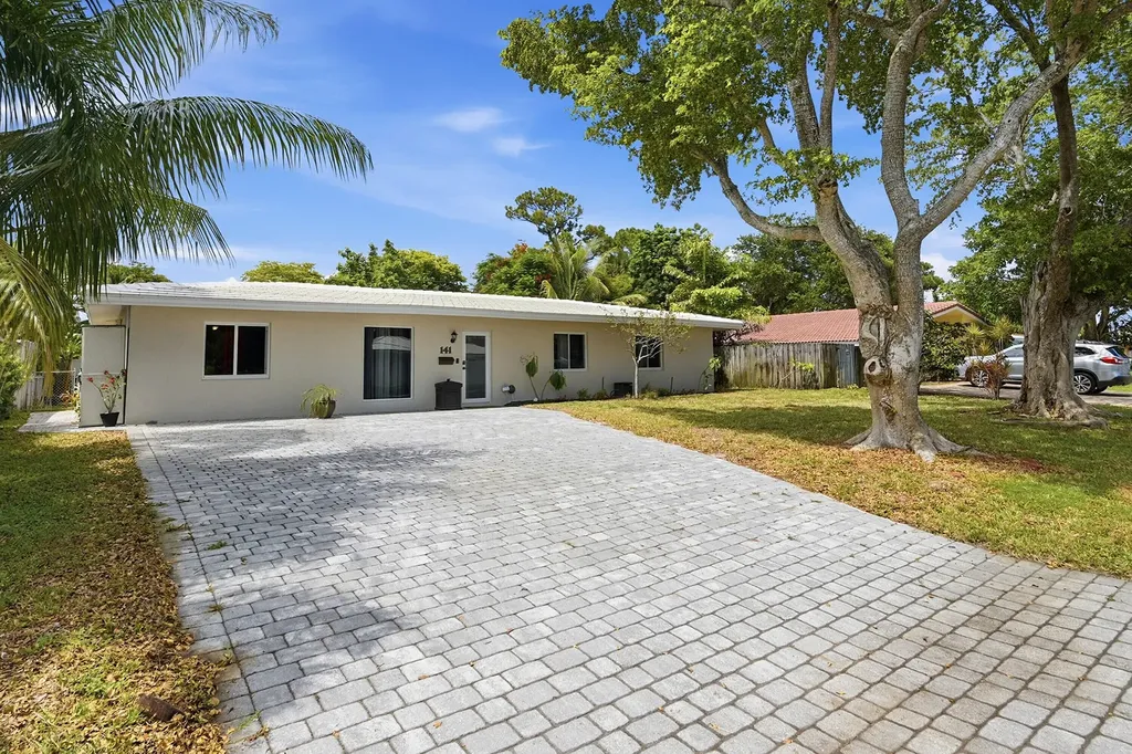 141 SE 8th Street Pompano Beach FL 33060