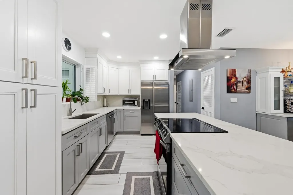 141 SE 8th Street Pompano Beach FL 33060