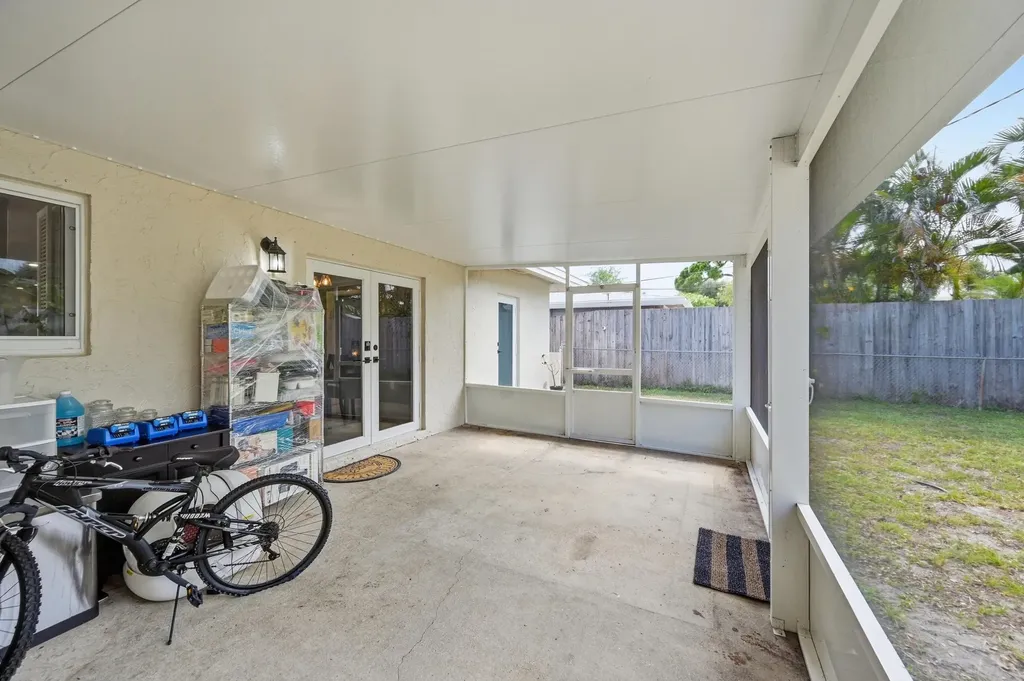 141 SE 8th Street Pompano Beach FL 33060