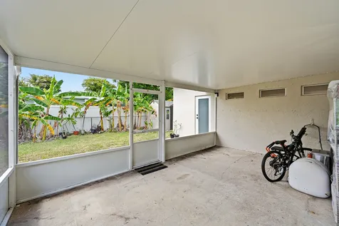 141 SE 8th Street Pompano Beach FL 33060