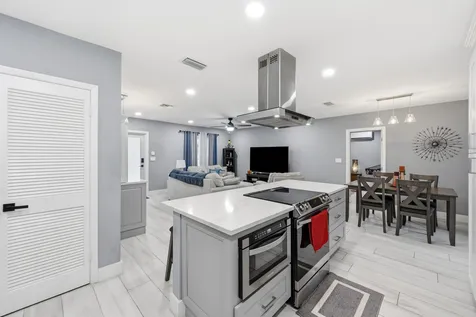 141 SE 8th Street Pompano Beach FL 33060