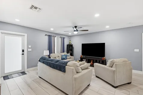 141 SE 8th Street Pompano Beach FL 33060