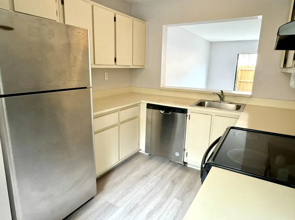 9473 Palm Circle N Pembroke Pines FL 33025