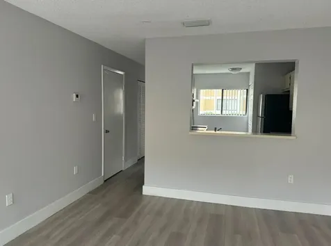 9473 Palm Circle N Pembroke Pines FL 33025
