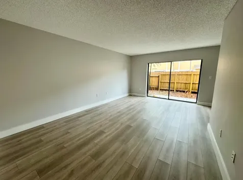 9473 Palm Circle N Pembroke Pines FL 33025