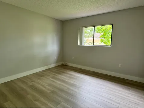 9473 Palm Circle N Pembroke Pines FL 33025