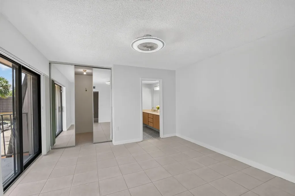 7109 71st Way West Palm Beach FL 33407