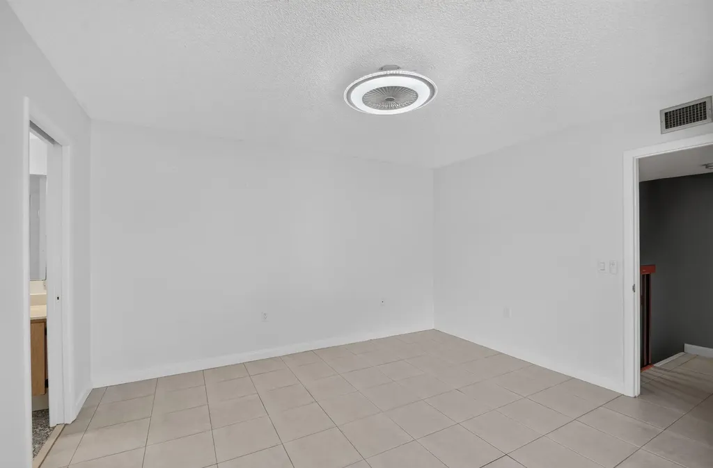 7109 71st Way West Palm Beach FL 33407