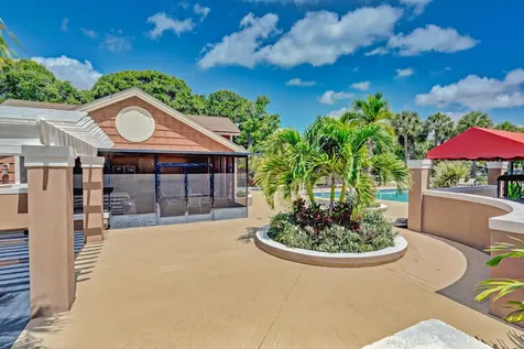7109 71st Way West Palm Beach FL 33407