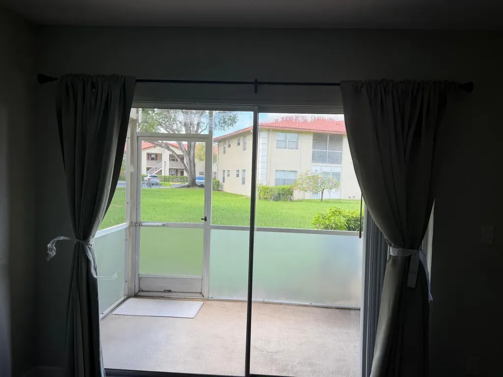 3071 Holiday Springs Boulevard Margate FL 33063