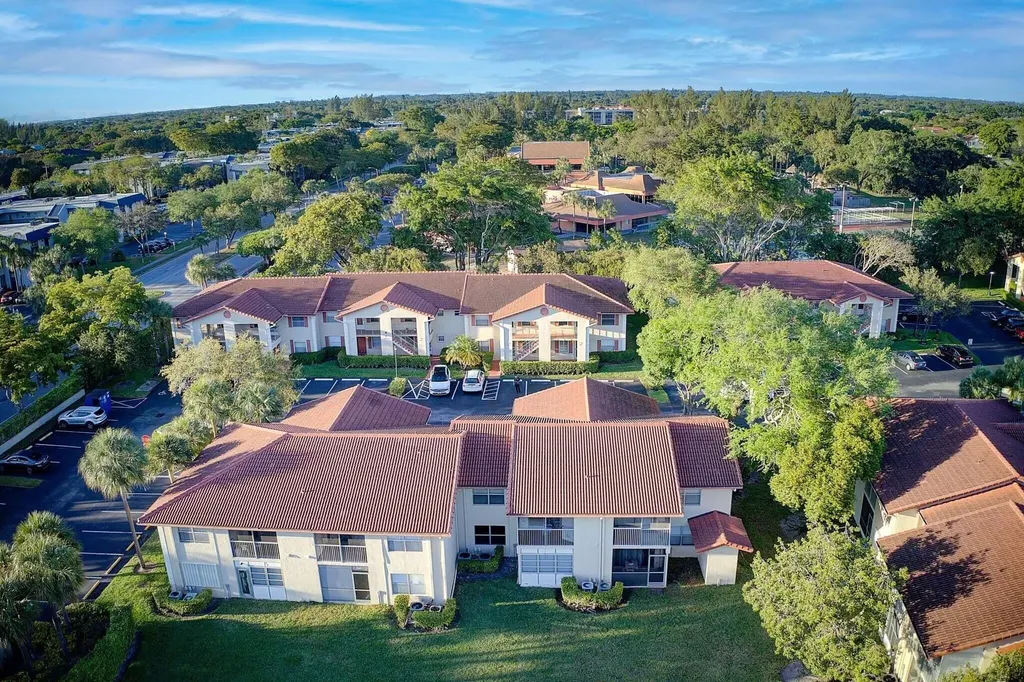 3071 Holiday Springs Boulevard Margate FL 33063