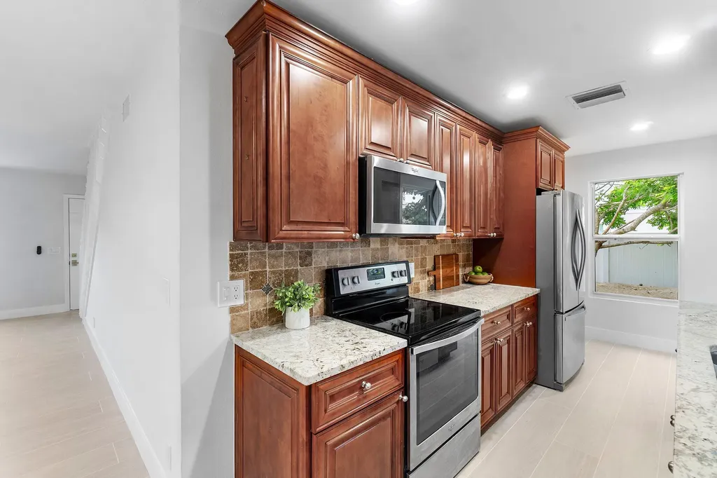 5119 Oak Hill Road Delray Beach FL 33484