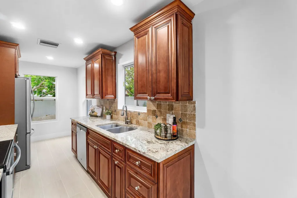 5119 Oak Hill Road Delray Beach FL 33484