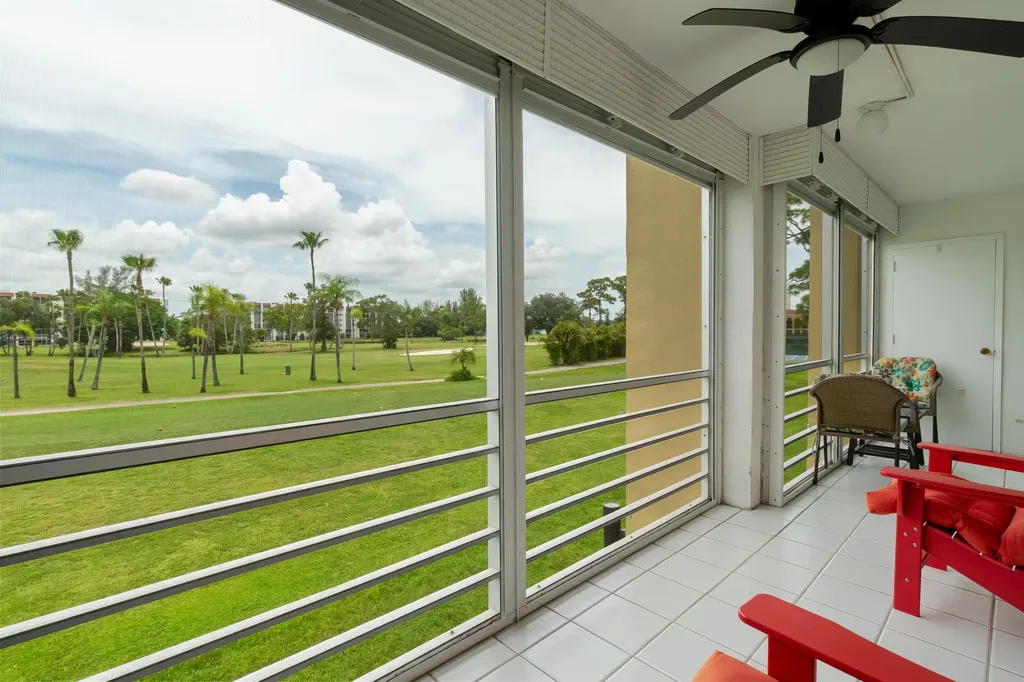 3661 Via Poinciana Lake Worth FL 33467