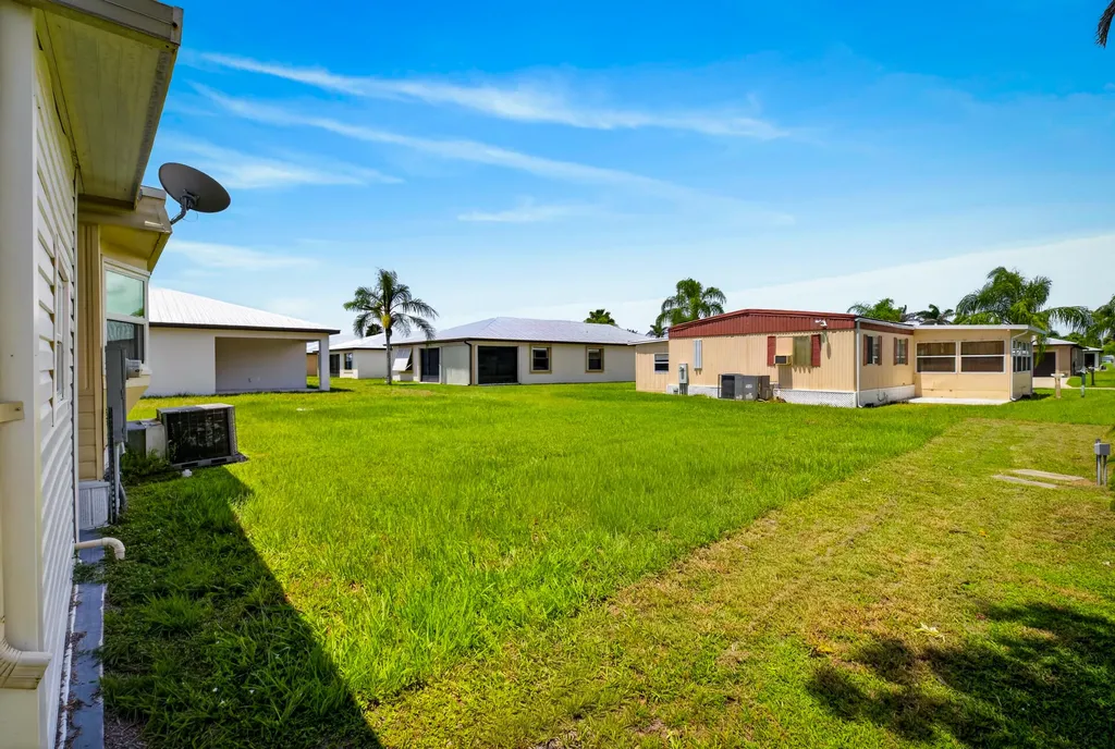 48 Florida Way Port St Lucie FL 34952