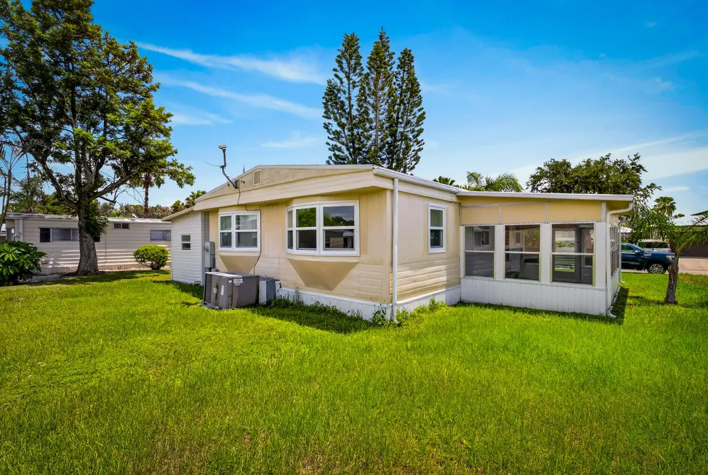 48 Florida Way Port St Lucie FL 34952