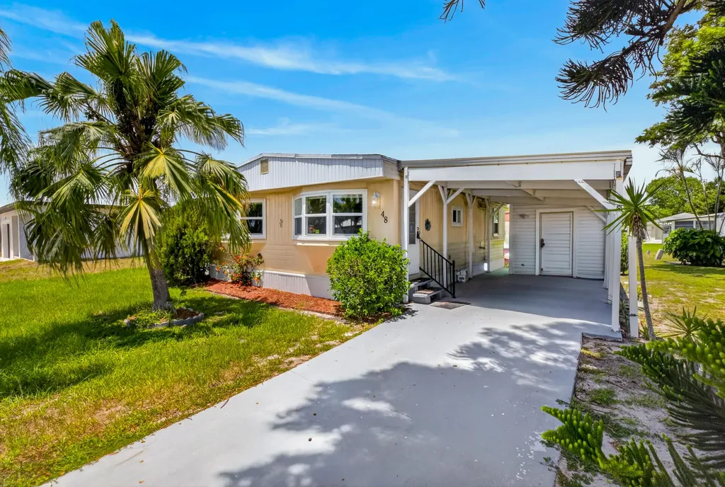 48 Florida Way Port St Lucie FL 34952
