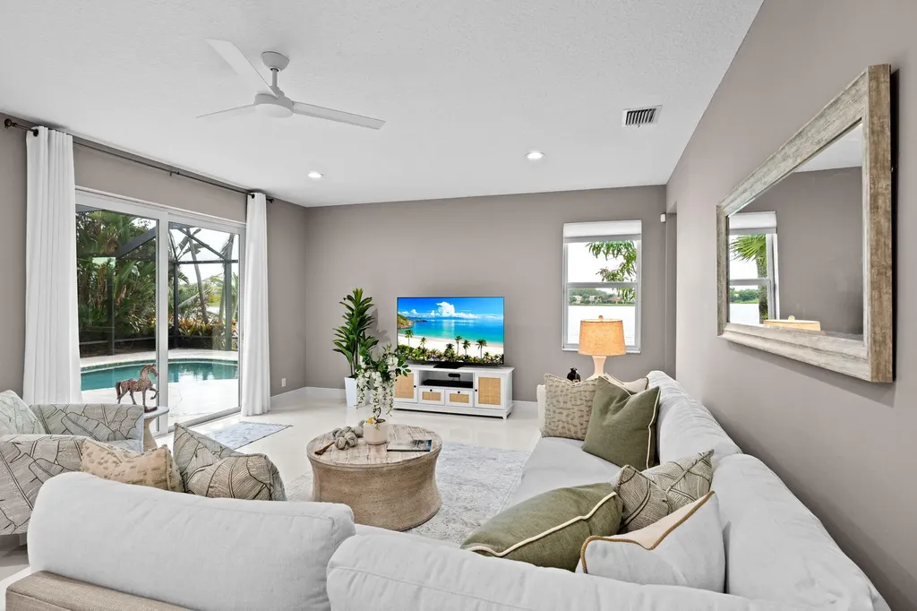 9919 Royal Cardigan Way West Palm Beach FL 33411