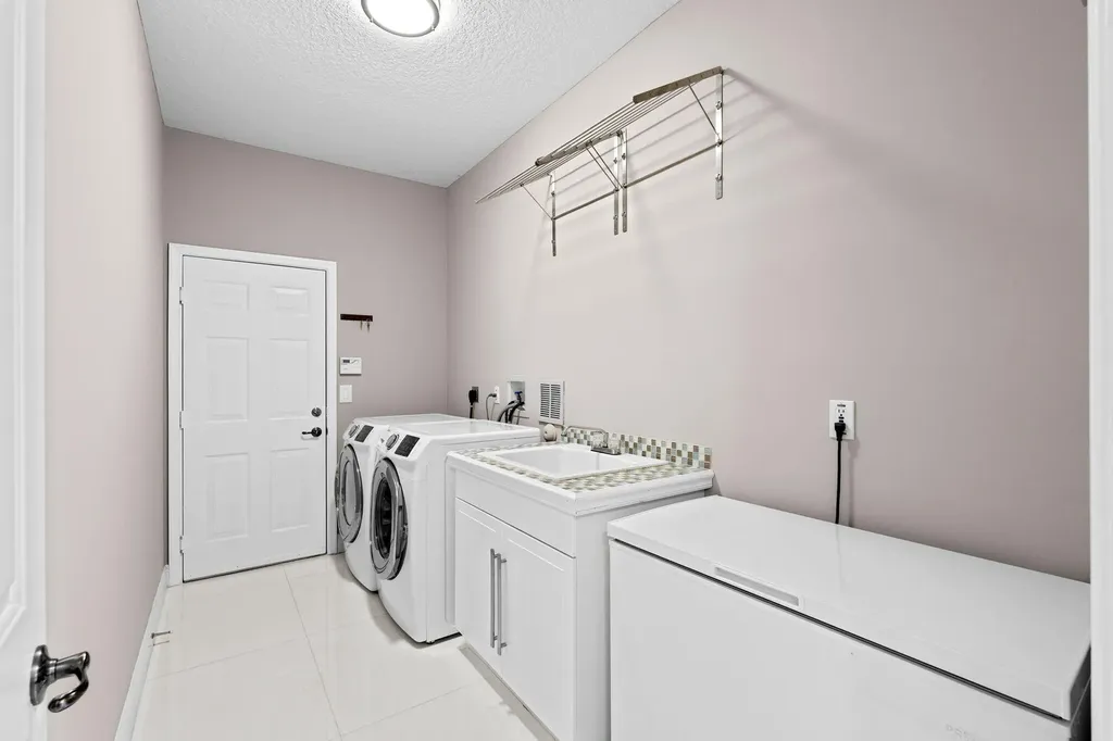 9919 Royal Cardigan Way West Palm Beach FL 33411