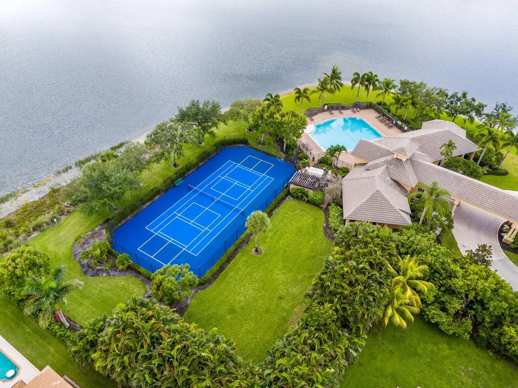 9919 Royal Cardigan Way West Palm Beach FL 33411