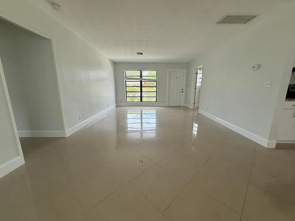 477 NE 35th Street Boca Raton FL 33431